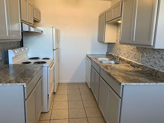 5th image of 1221 West St #2