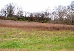 408 Crescent Meadows Ln, Eureka, MO 63025