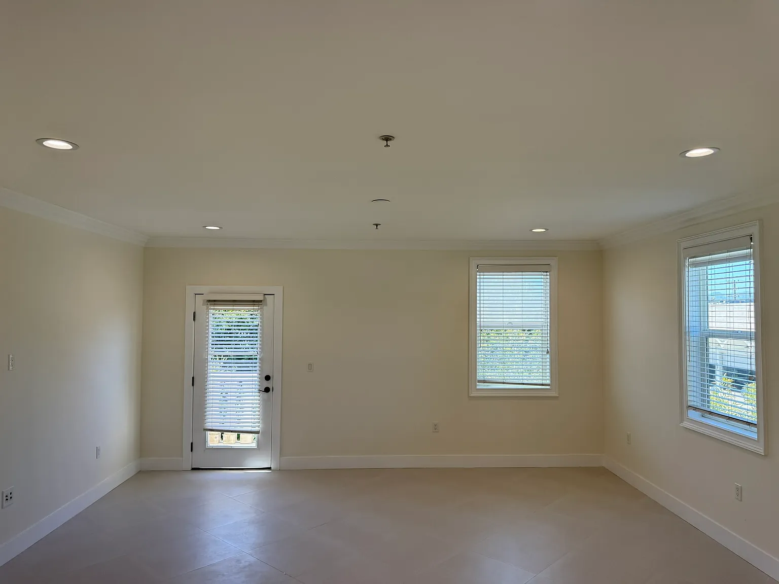 2 bed, 1200 sqft, $2,900 — Photo 3