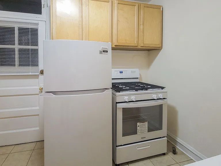 4500- 4506 N. Ashland / 1606-14 W. Sunnyside — Photo 13