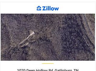 1070 Deep Hollow Rd, Gatlinburg, TN 37738