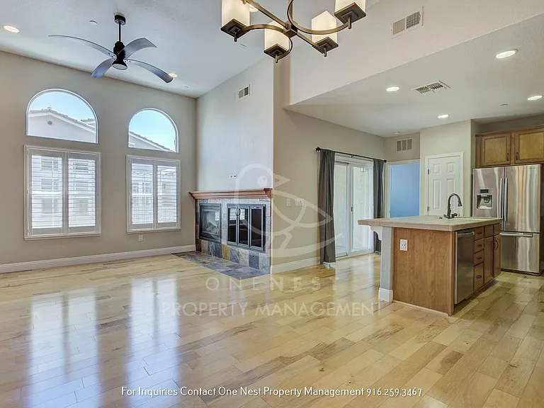 2050 Sierra View Cir #1 — Photo 6