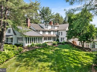 2490 White Horse Rd, Berwyn, PA 19312