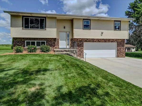 1300 Prairie Village Road, Deerfield, WI 53531