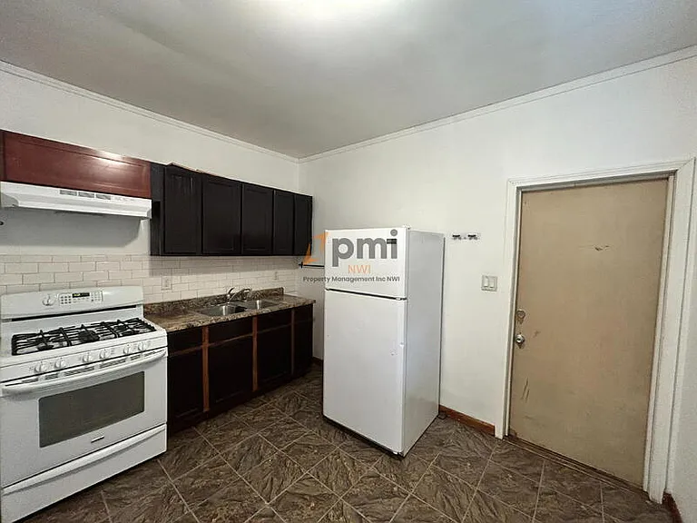 207 N Woodland Ave — Photo 3