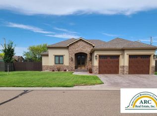 519 Maple St, Scott City, KS 67871