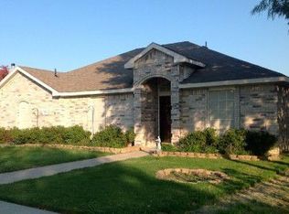 7218 Airline Dr, Rowlett, TX 75089