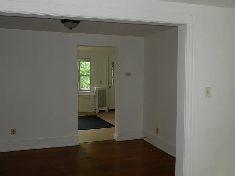 7 Teunis St #1 — Photo 5