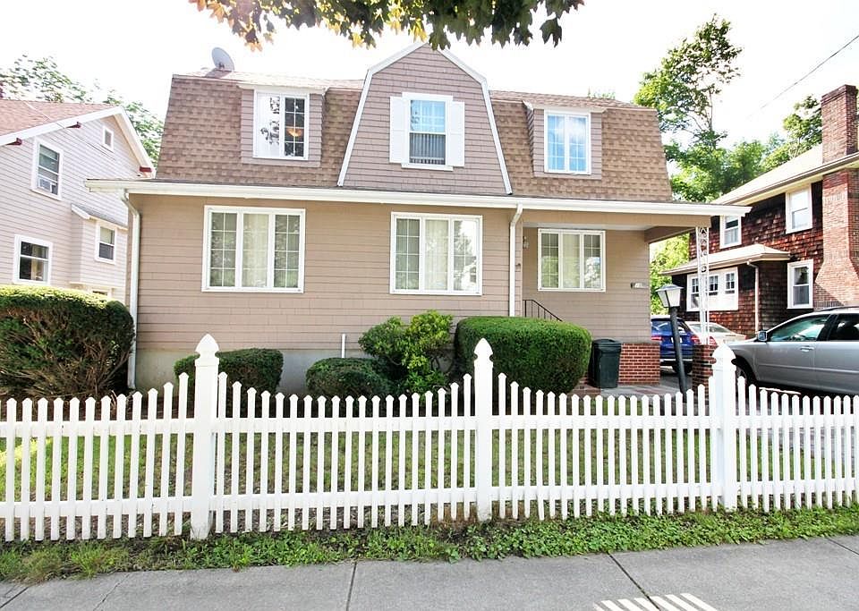 1st image of 10 W Elm Ave