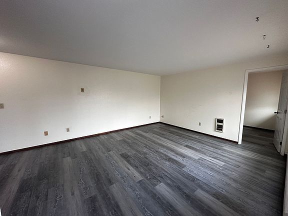 4th image of 3312 NE Lancaster St #1