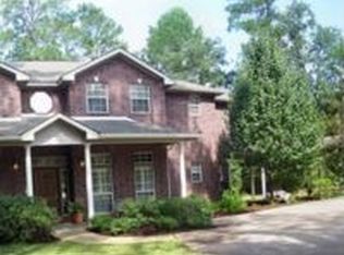 121 Dahlia Rd, Huntsville, TX 77320