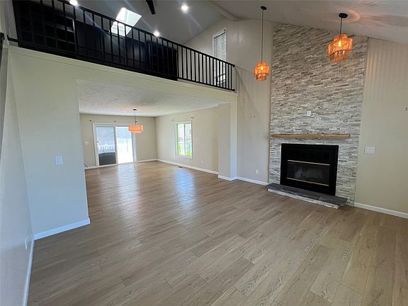 4th image of 1009 Ragan Rd