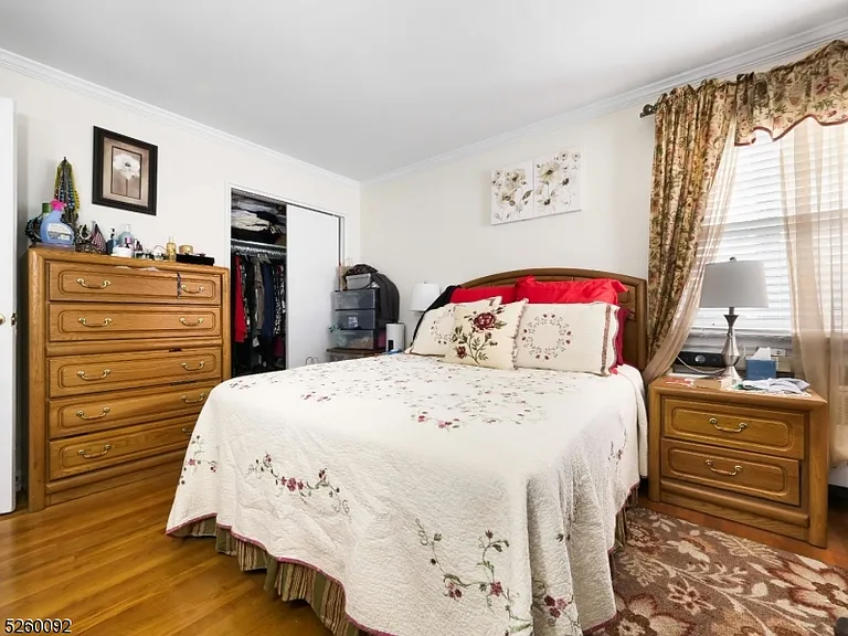 135 Hawthorne Ave — Photo 15