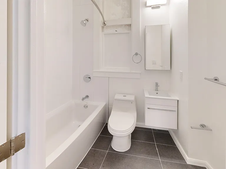 655 Stockton Street — Photo 11