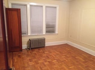 7107 72nd St, Glendale, NY 11385