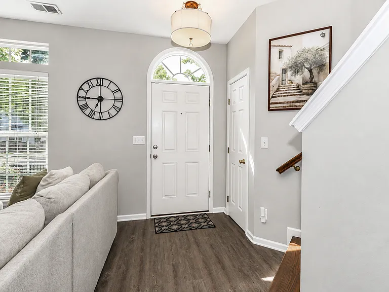 17633 Delmas Dr — Photo 21