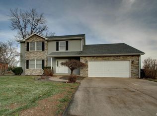 4915 Sunview Dr, Quincy, IL 62305