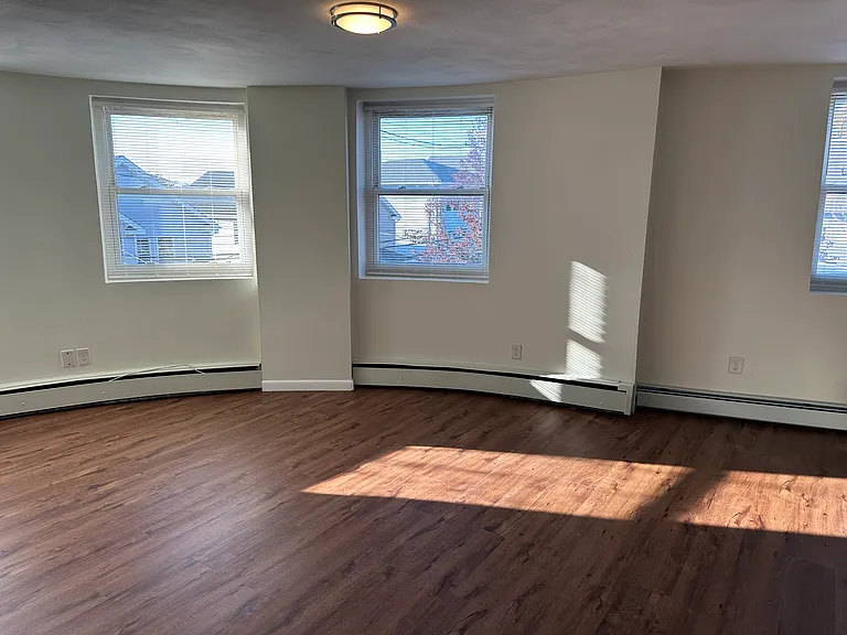 607 Charles St #9 — Photo 7