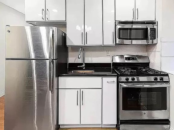 4th image of 541 W 158th St APT 32