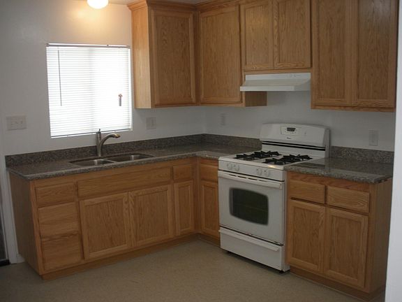 4th image of 610 S Lincoln St