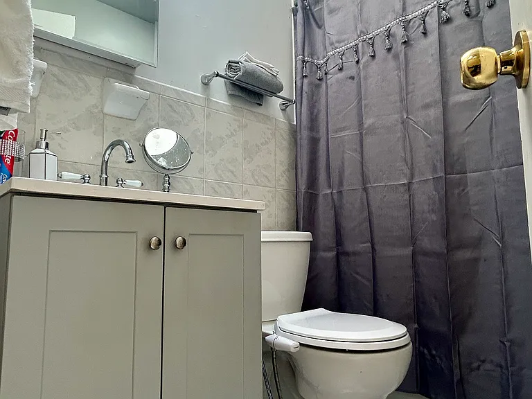 844 Hancock St #2 — Photo 12