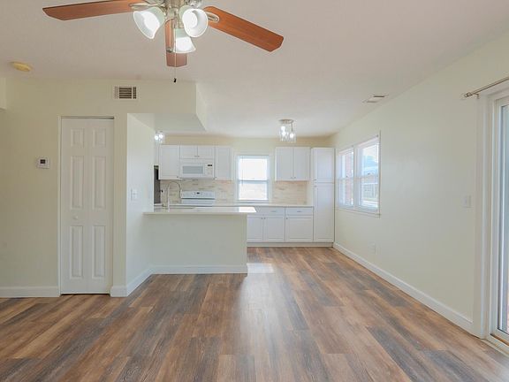 3rd image of 900 E Ocean View Ave APT 1