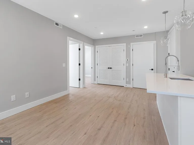 1144 Frankford Ave #501 — Photo 11