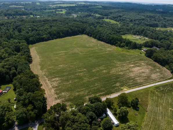 0 Blind Ln, New Castle, PA 16101