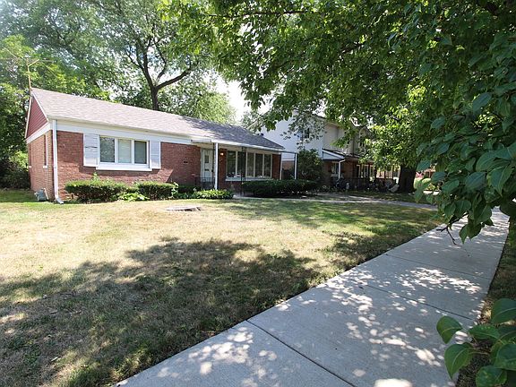 2nd image of 10917 S Komensky Ave