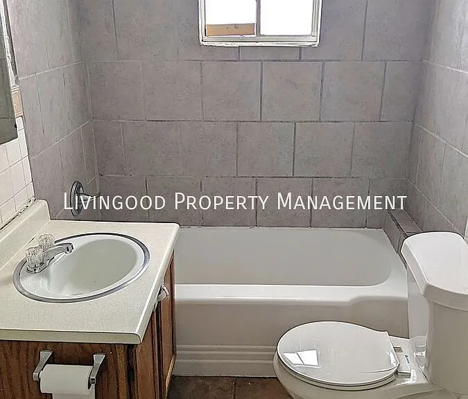 225 E Brookside St #16 — Photo 12