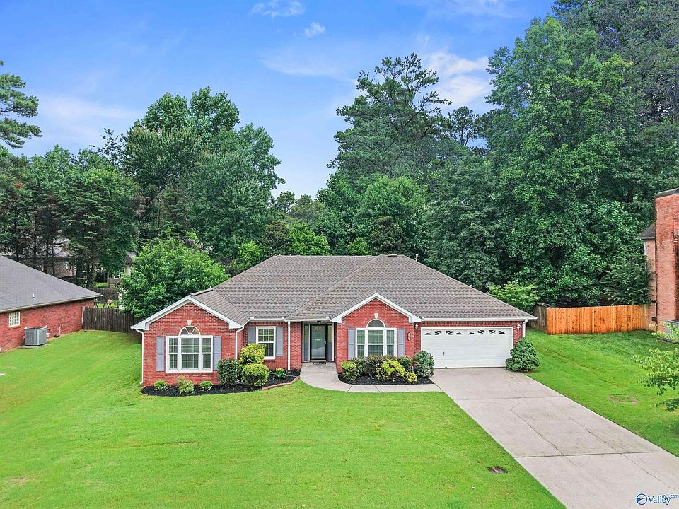 1st image of 1693 Longleaf Dr NW