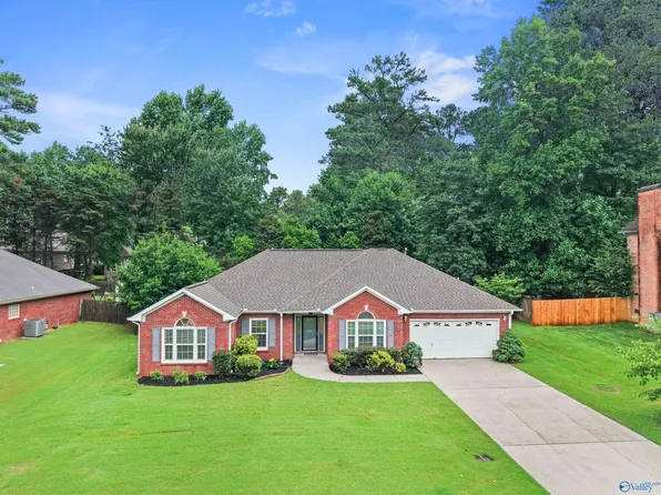 1693 Longleaf Dr NW, Huntsville, AL 35806