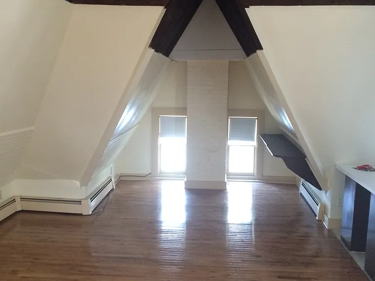 233 Edwards St — Photo 7