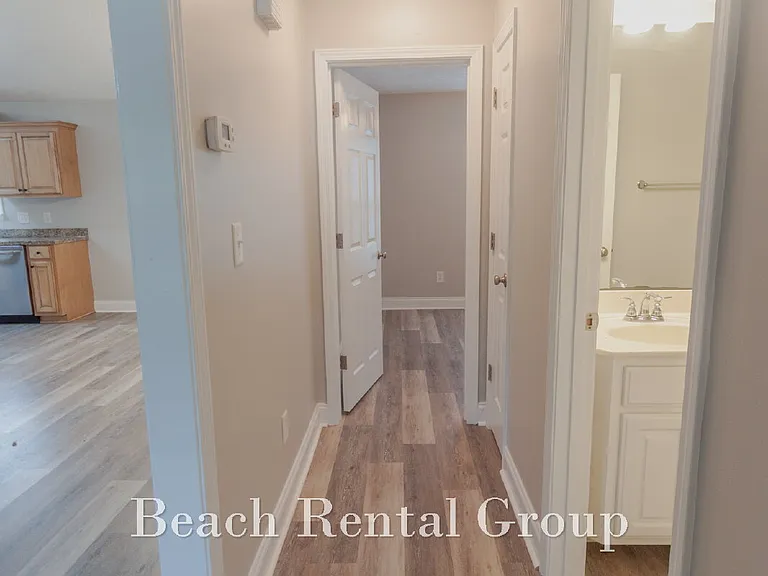 204 Macarthur Dr — Photo 21