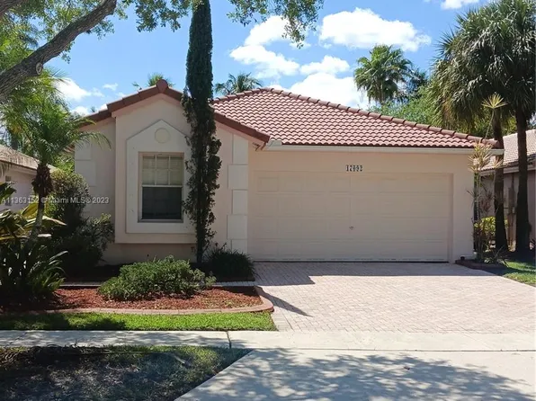 17092 NW 10th St, Pembroke Pines, FL 33028