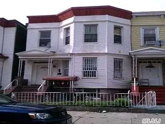 57-15 Penrod Street in Corona