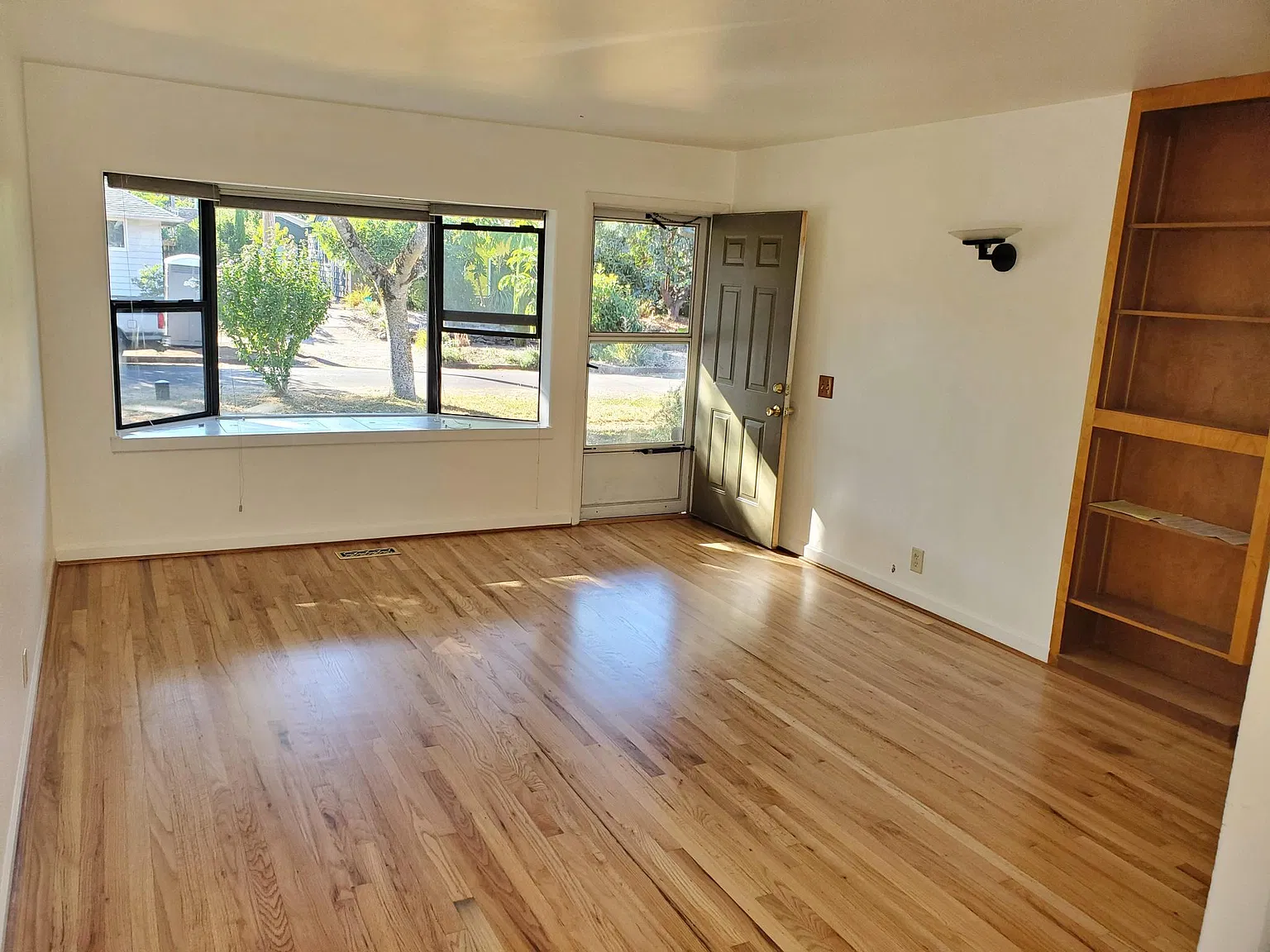 2 bed, 900 sqft, $2,295 — Photo 4