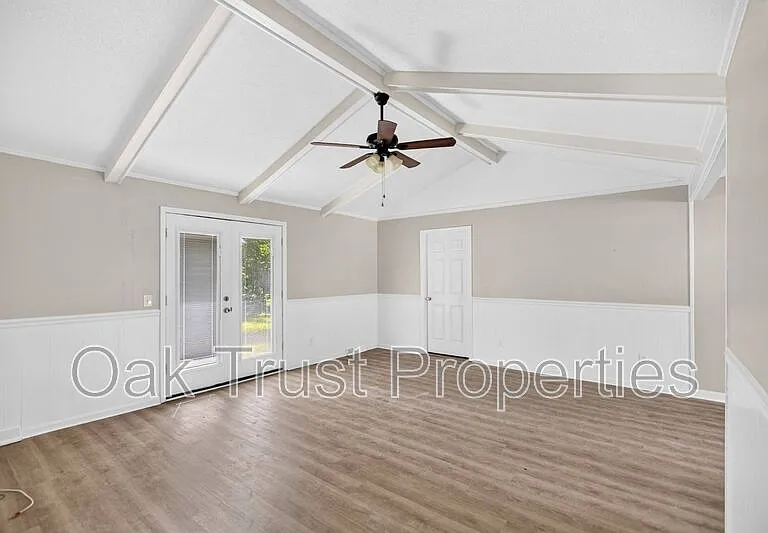 220 Cornell Dr — Photo 6