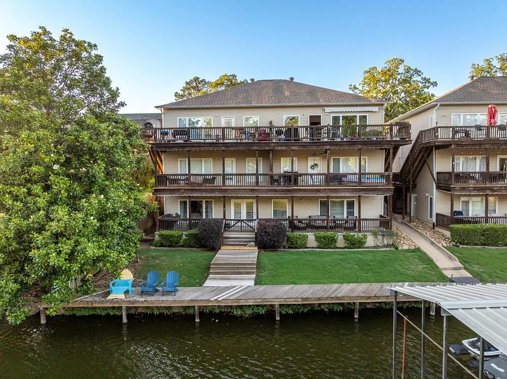 122 Chambers Point — Photo 3