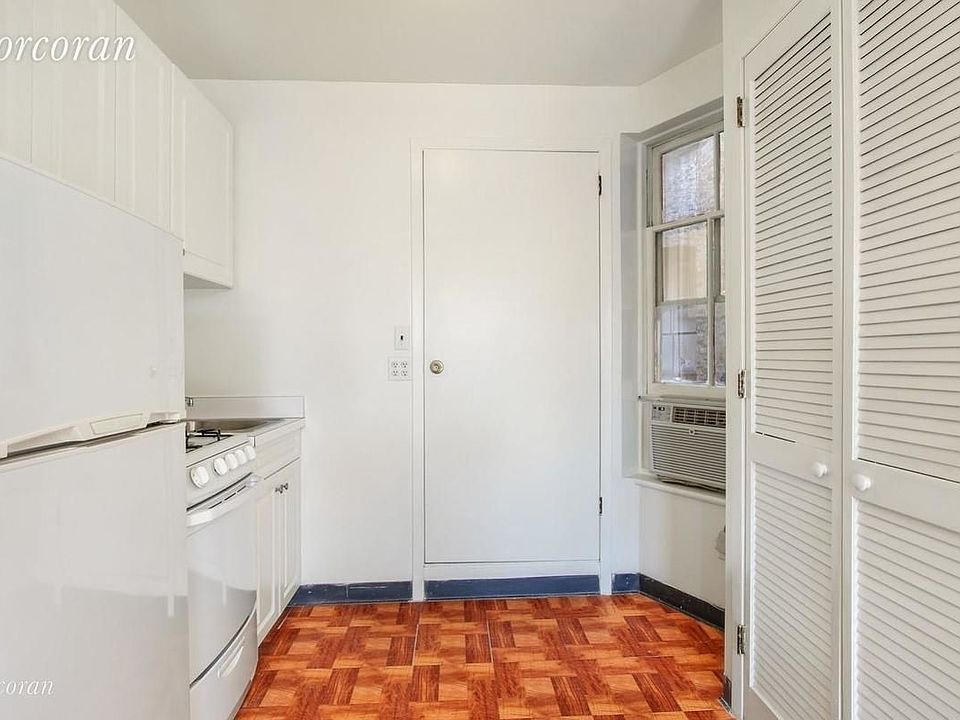 2nd image of 58 Perry St #4RE
