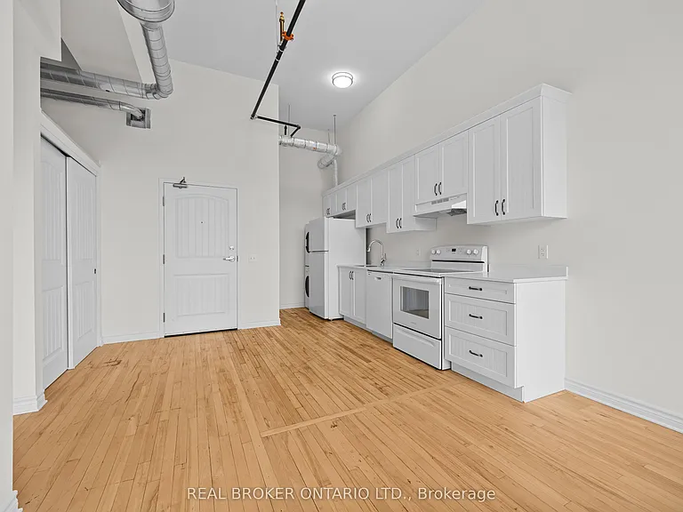 150 Mill St #211 — Photo 3