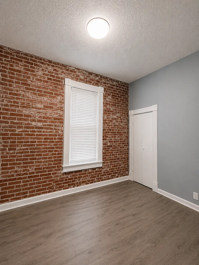 Fully Renovated 1 Bed + Bonus Room | Section 8 & All Housing Vouchers Welcome! — Photo 3