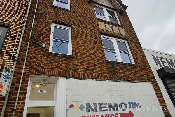 Rented by Norman Raindel, LREB | media 5