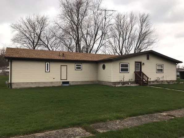 4038 N 1500 East Rd, Ridge Farm, IL 61870