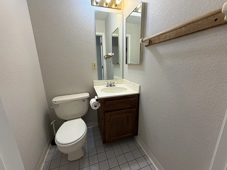 2899 Country Club Dr — Photo 8