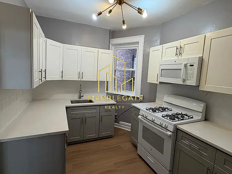 723 Highland Ave #11A — Photo 2