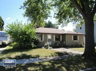 1406 S Pearl St, New London, WI 54961