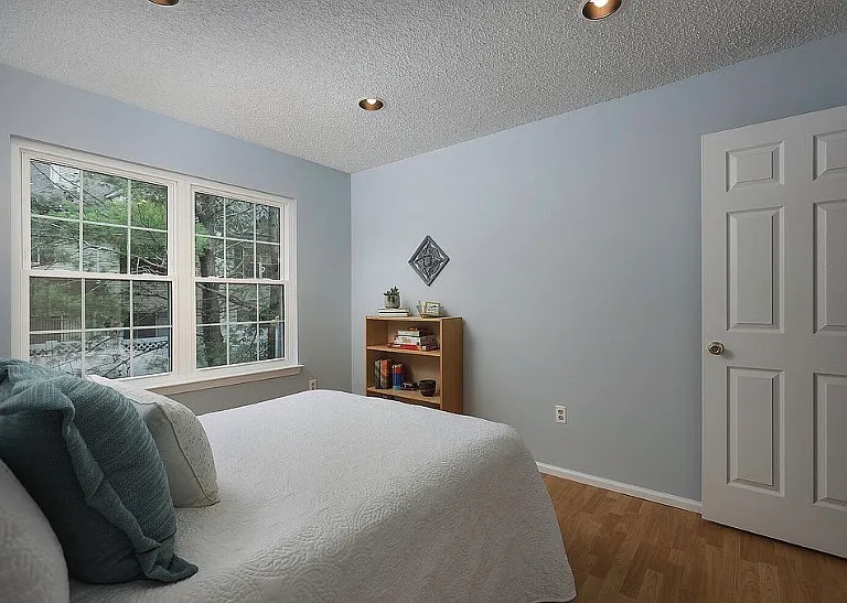 86 Edward Dr — Photo 6