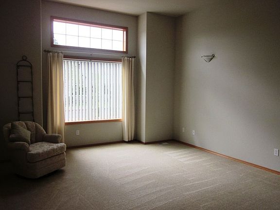 4th image of 6609 29th Pl NE