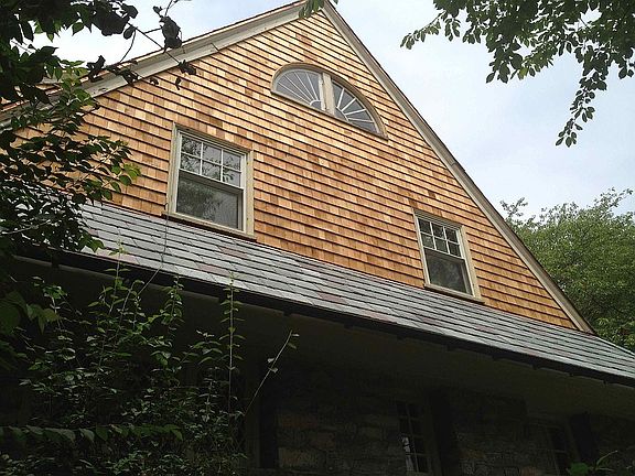 Third floor arched windows